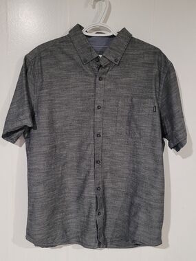 3 Men's  Short-Sleeve Button-Down Shirts Size XL. Hurley, Quick Silver, Oxygen